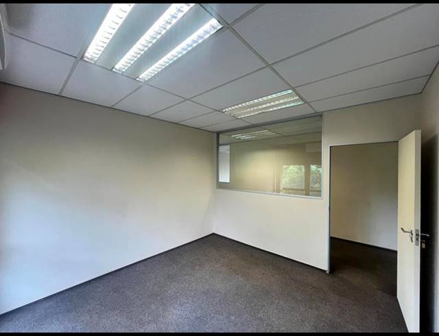 BUSINESS PROPERTY TO RENT IN BRACKENHURST